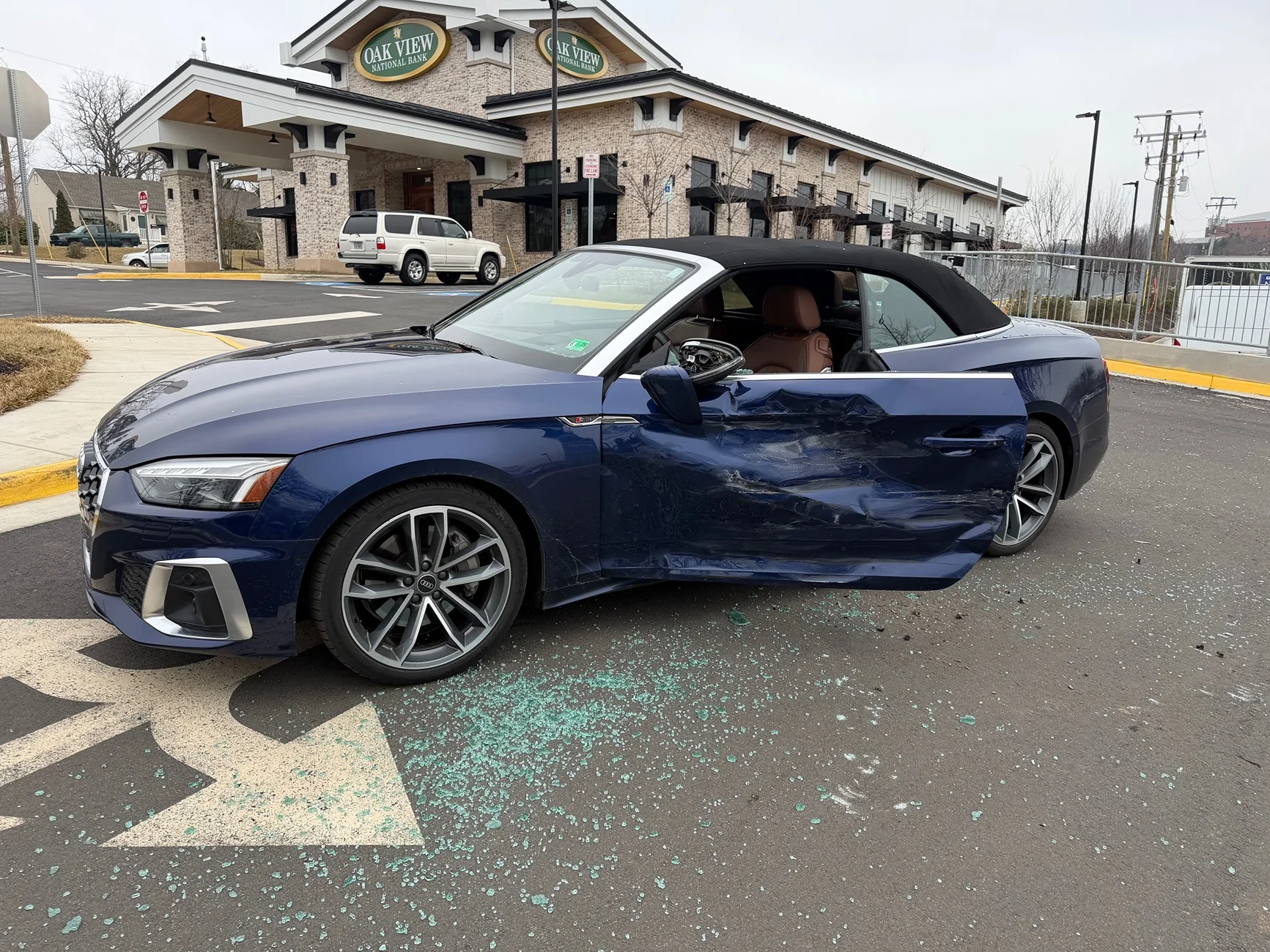 Rivian R1T R1S Totaled or not? Thanks for looking :( 1773177810875-in