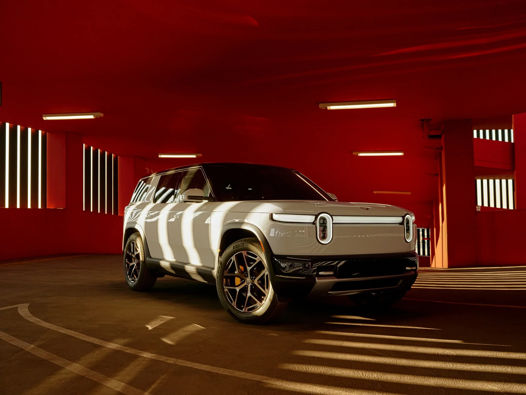 Rivian R1T R1S R2 Colors List Revealed! Launch Green, Borealis, Midnight, Forest Green, Esker Silver, Catalina Cove, Glacier White, Half Moon Grey 🎨 A0600FBD-9238-4F48-93BF-FE4E4CAD87D1