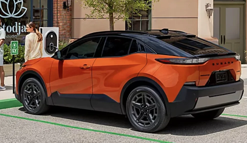 Rivian R1T R1S R2 Colors List Revealed! Launch Green, Borealis, Midnight, Forest Green, Esker Silver, Catalina Cove, Glacier White, Half Moon Grey 🎨 1773265640814-et