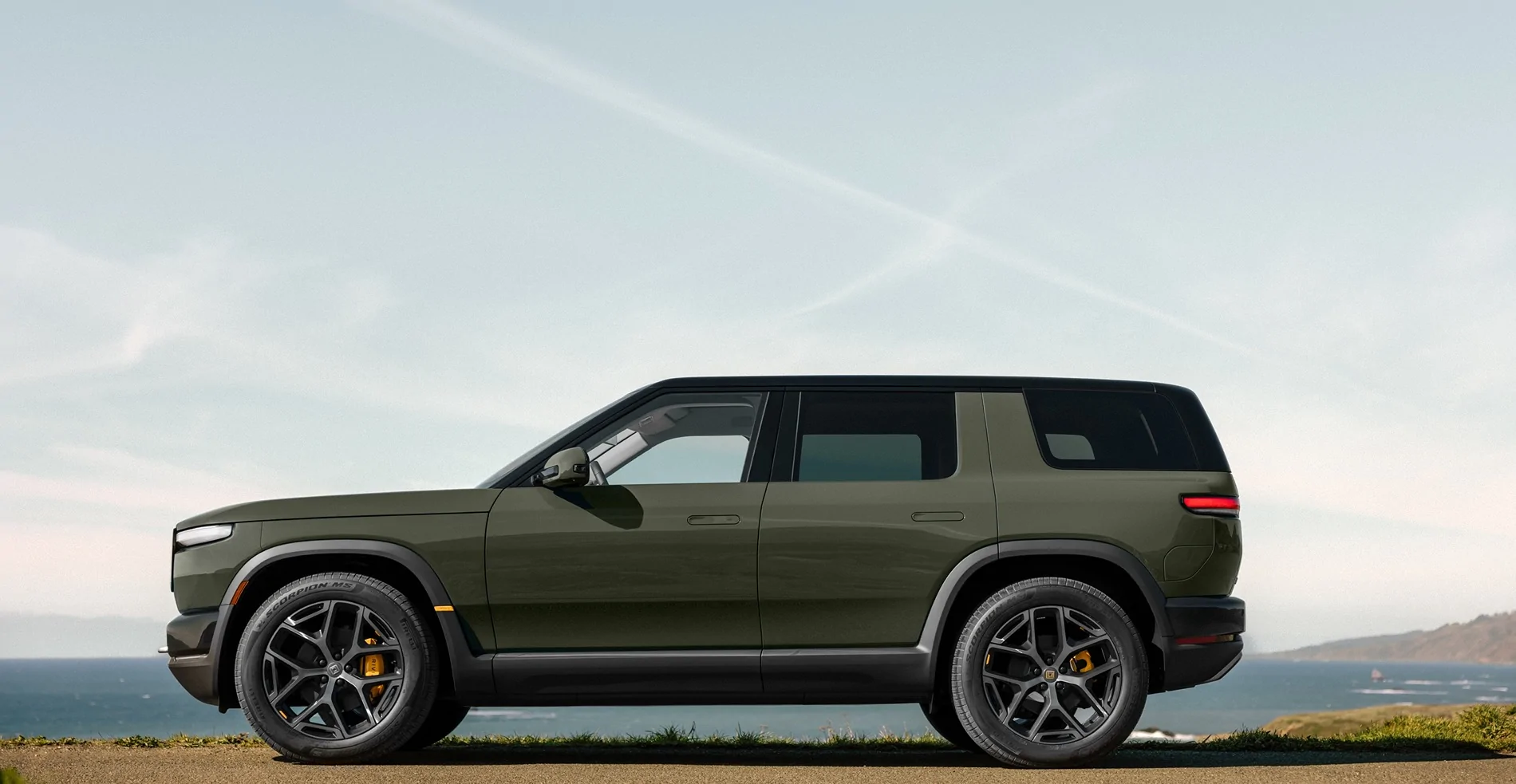 Rivian R1T R1S 2027 R2 Reveal! Specs, Pricing, Range, Dimensions, Wallpapers, Colors, Interiors HDOEqKPX0AA1Mc1