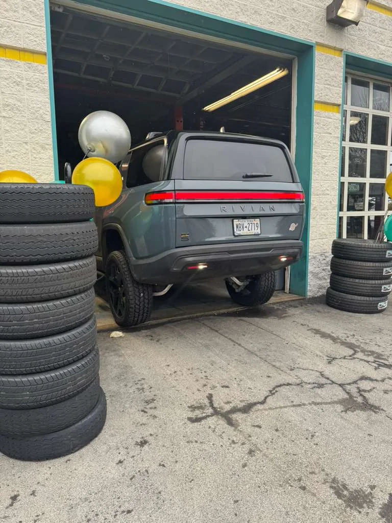 Rivian R1T R1S Bridgestone Dueler Ascent A/T (SL) Thoughts 1773354097314-lx