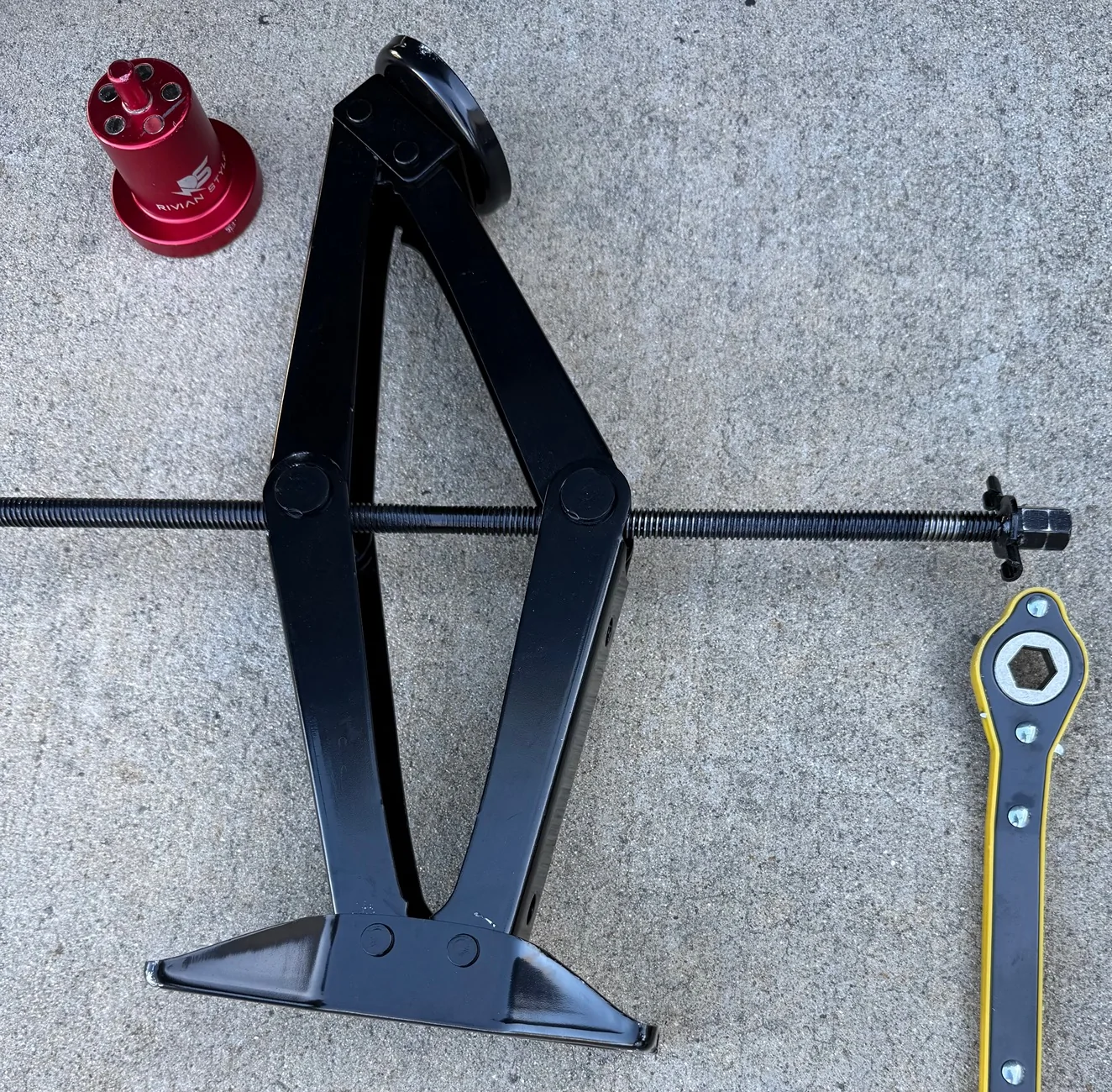 Rivian R1T R1S Flat Tire on a 7,000+ lb EV: What’s Your Plan and Tools? IMG_6354