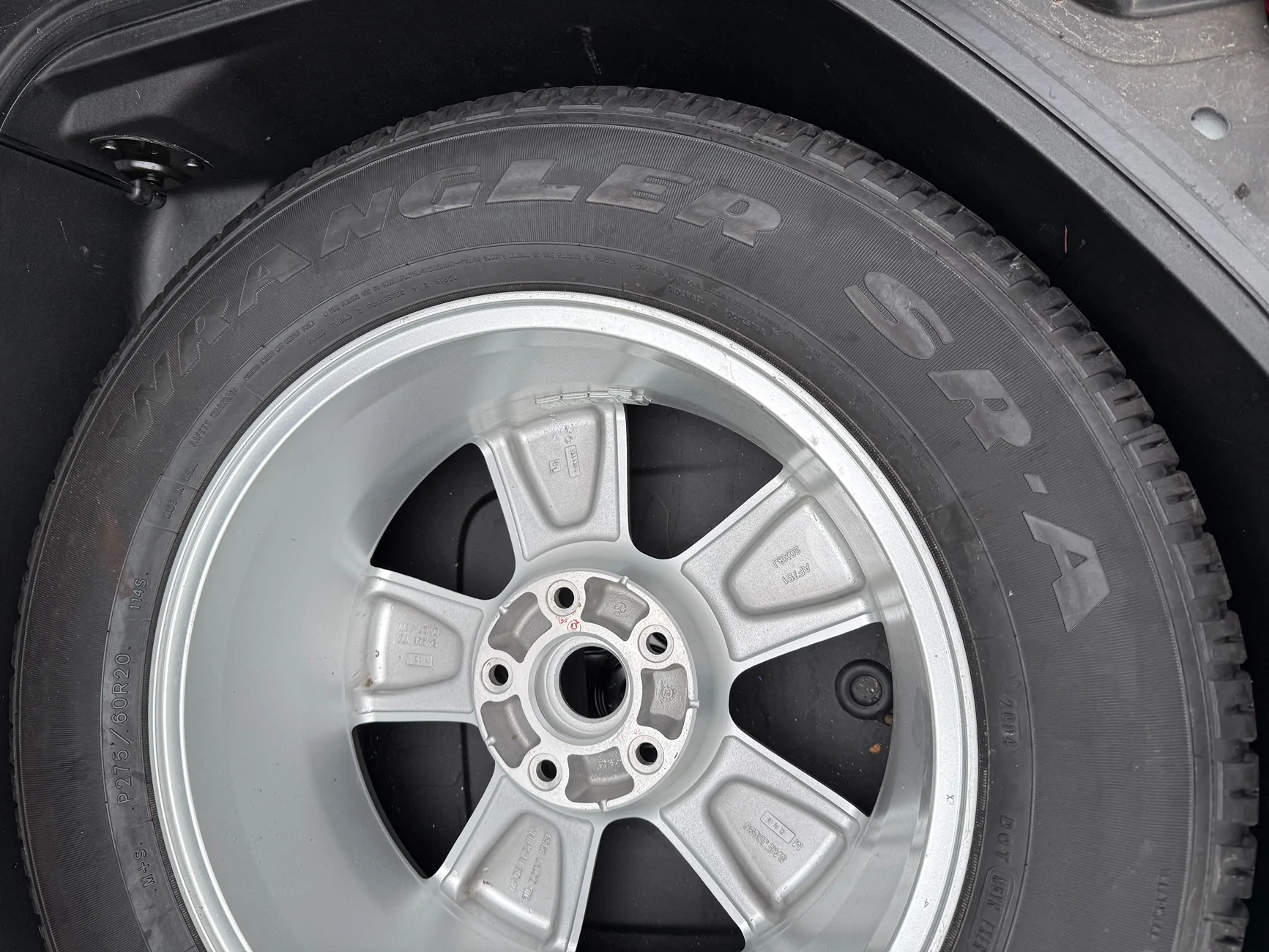Rivian R1T R1S Flat Tire on a 7,000+ lb EV: What’s Your Plan and Tools? IMG_7815