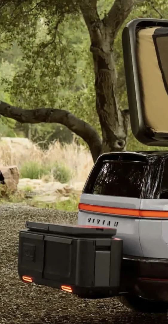 Rivian R1T R1S What hitch cargo carrier is this? (from R2 promos) IMG_2029