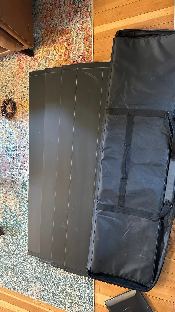 Rivian R1T R1S $750 OEM Manual Tonneau Cover IMG_4532