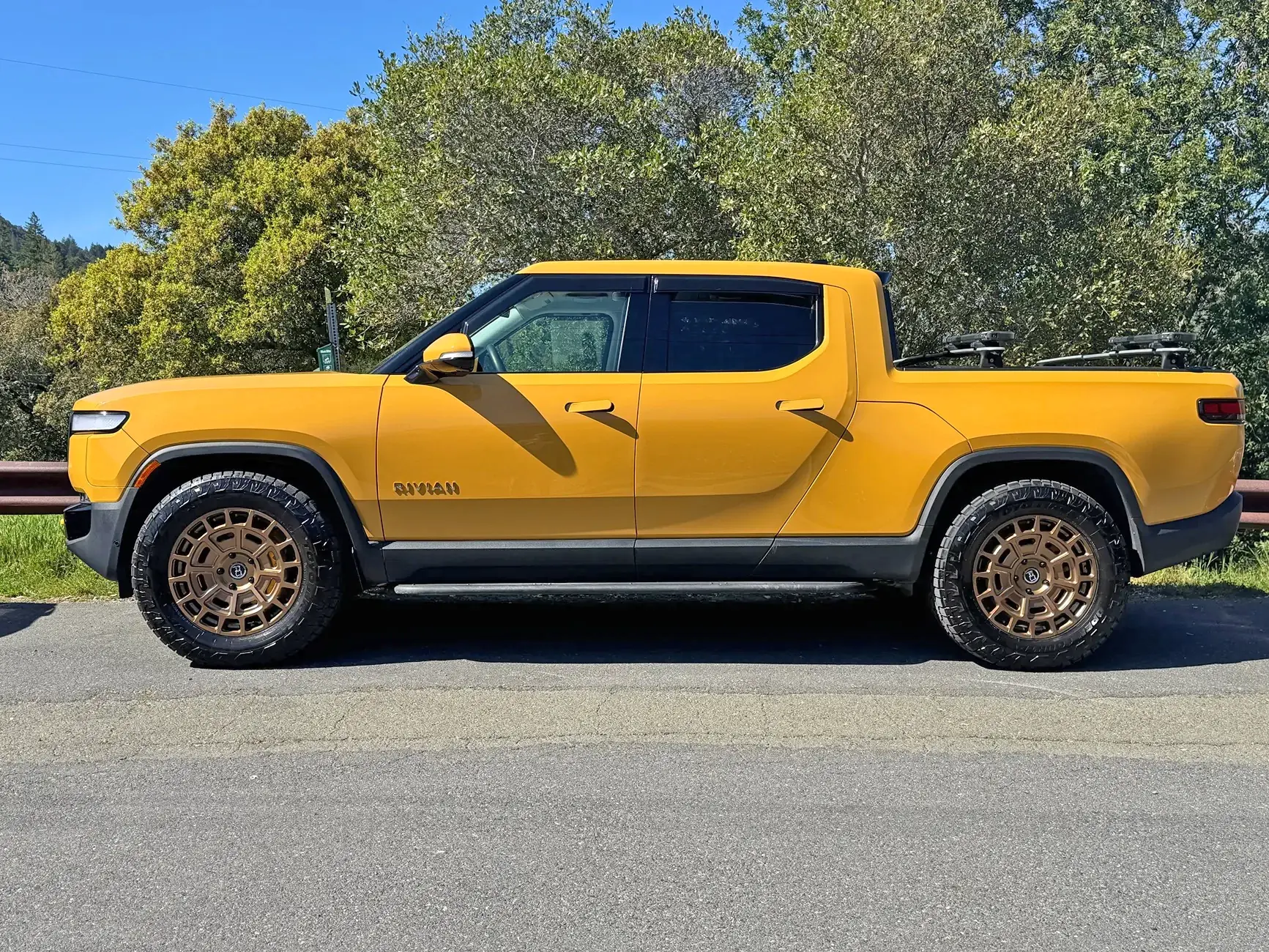 Rivian R1T R1S Toyo Open Country A/T III EV tires + Black Rhino Voltaic Bronze wheels on Compass Yellow R1T 151533-f9b5dfd72711e930edeb5d611b49cf5a