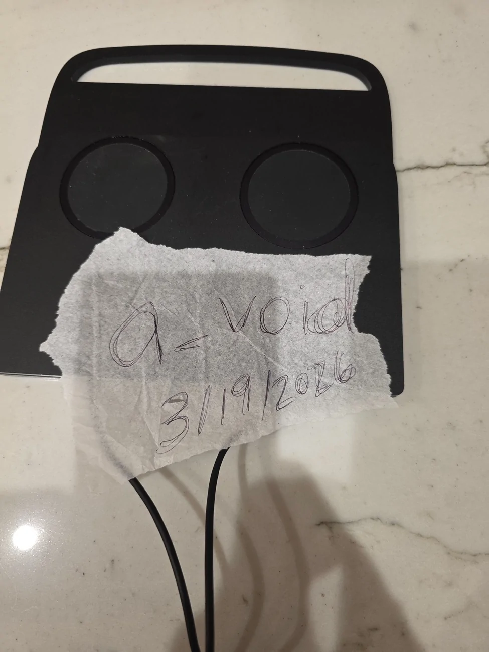 Rivian R1T R1S TWRAPS wireless phone charger 1000009678