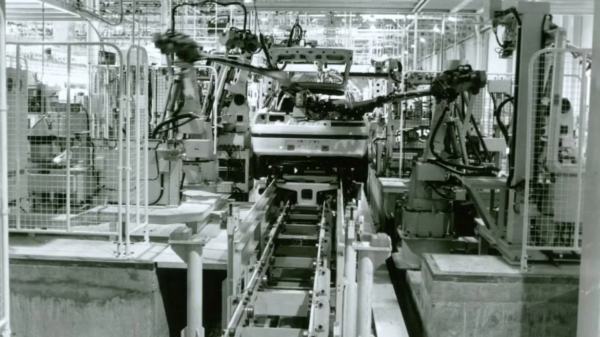Rivian R1T R1S Employees receiving R2 first.  Does this forum have any Rivian employees?  Will/Can they answer questions? 1774579059338-hv
