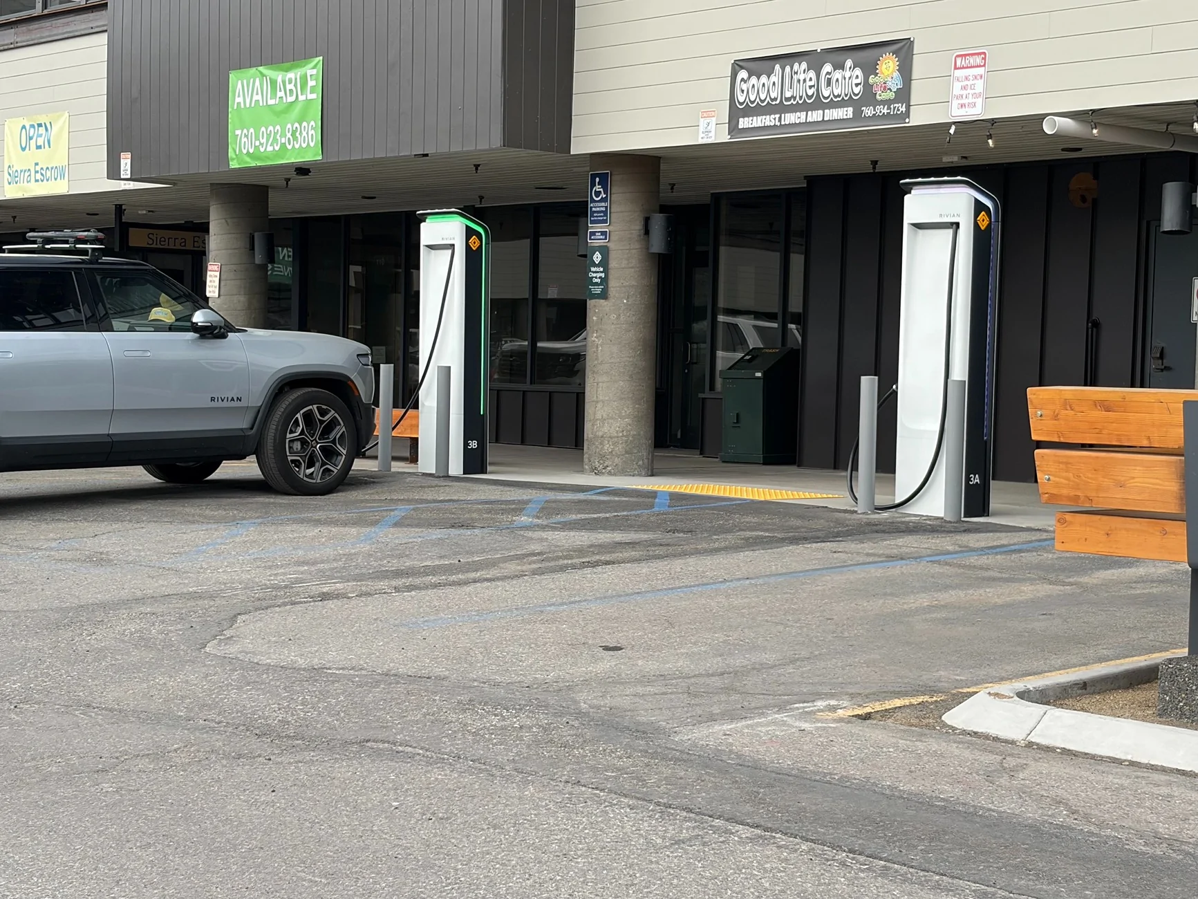 Rivian R1T R1S Mammoth Lakes, CA RAN Charger is LIVE!!! IMG_0911