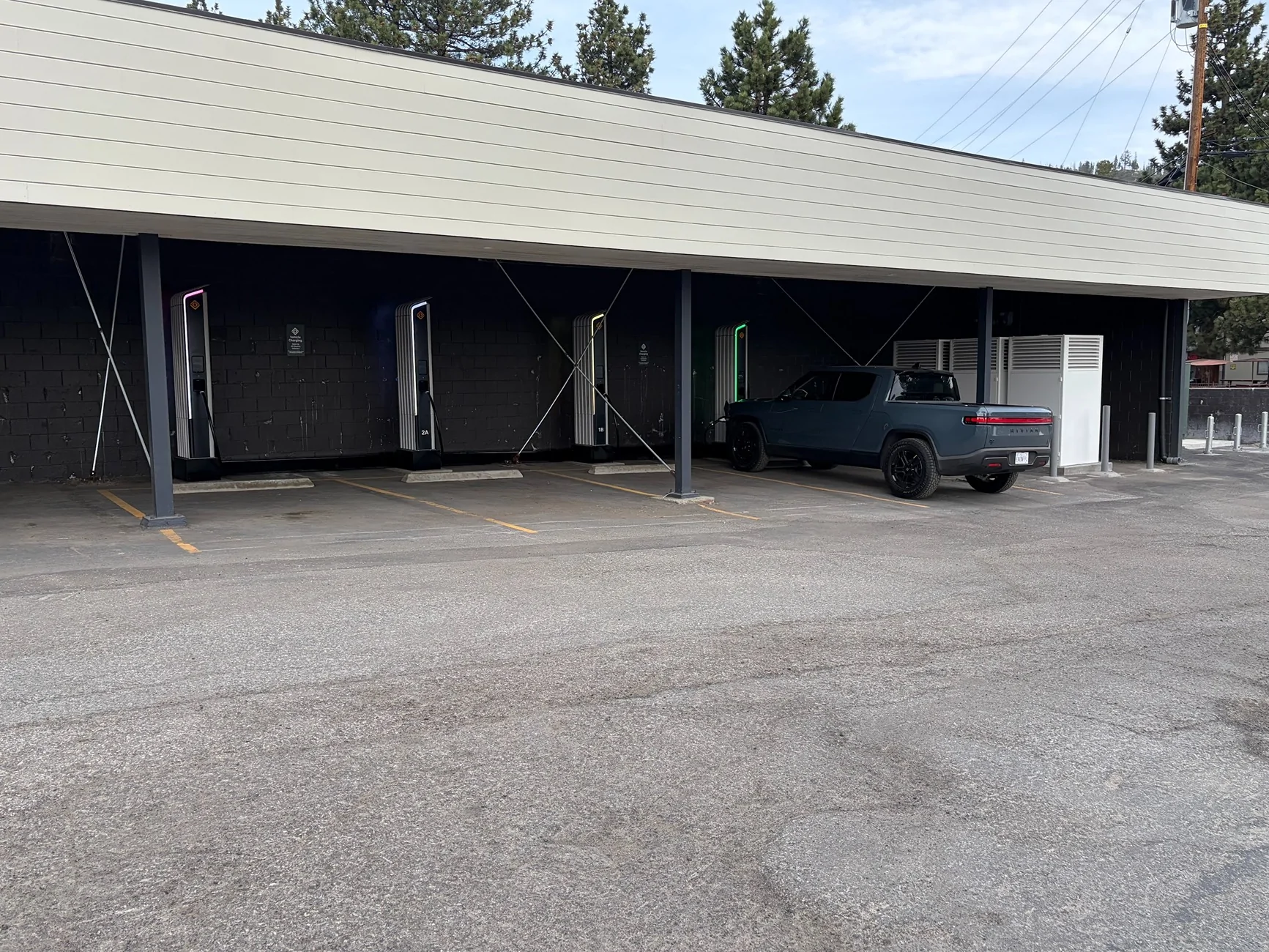 Rivian R1T R1S Mammoth Lakes, CA RAN Charger is LIVE!!! IMG_0912