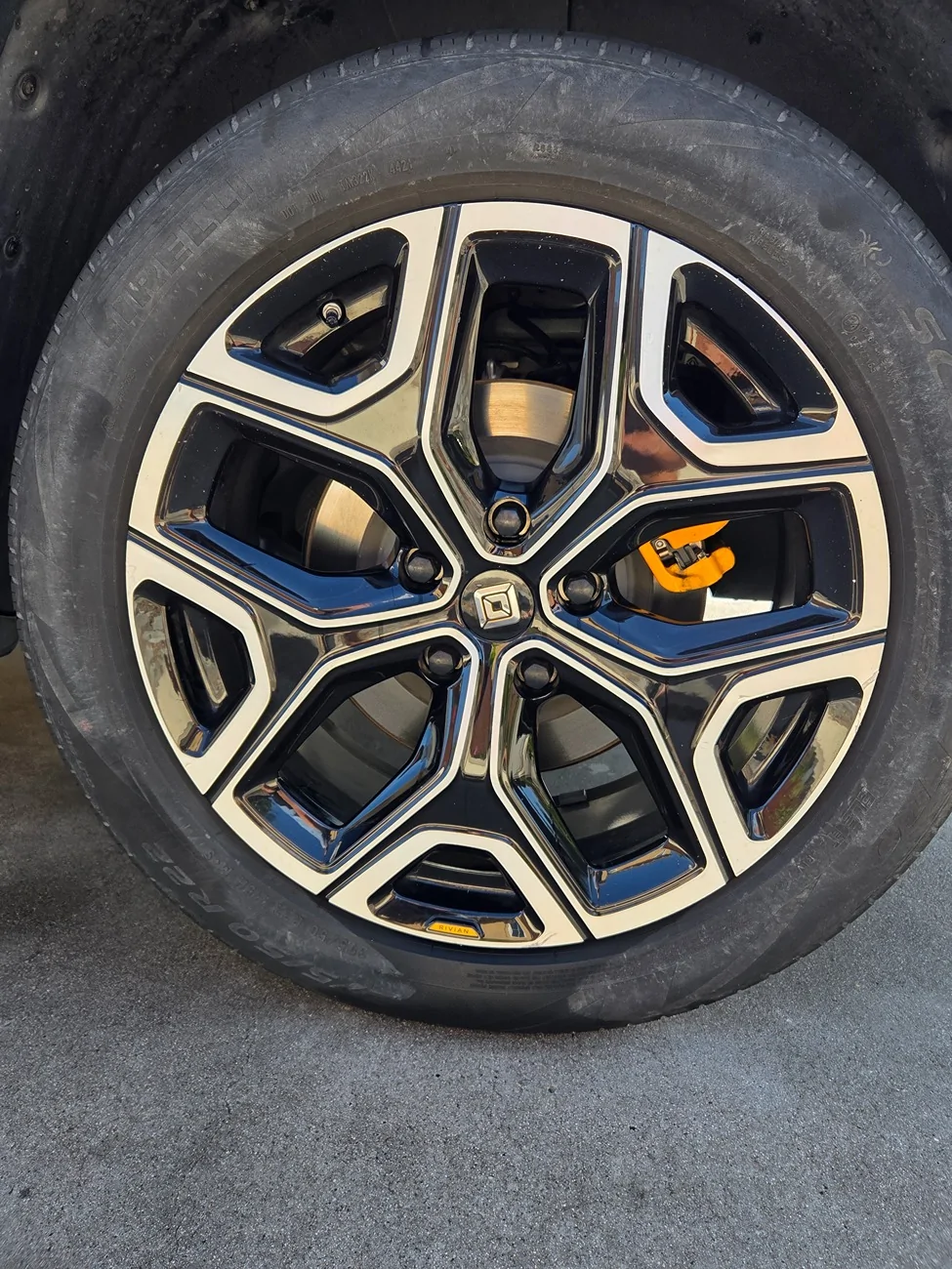 Rivian R1T R1S Trade my 22" for 20" wheels 20260328_093723