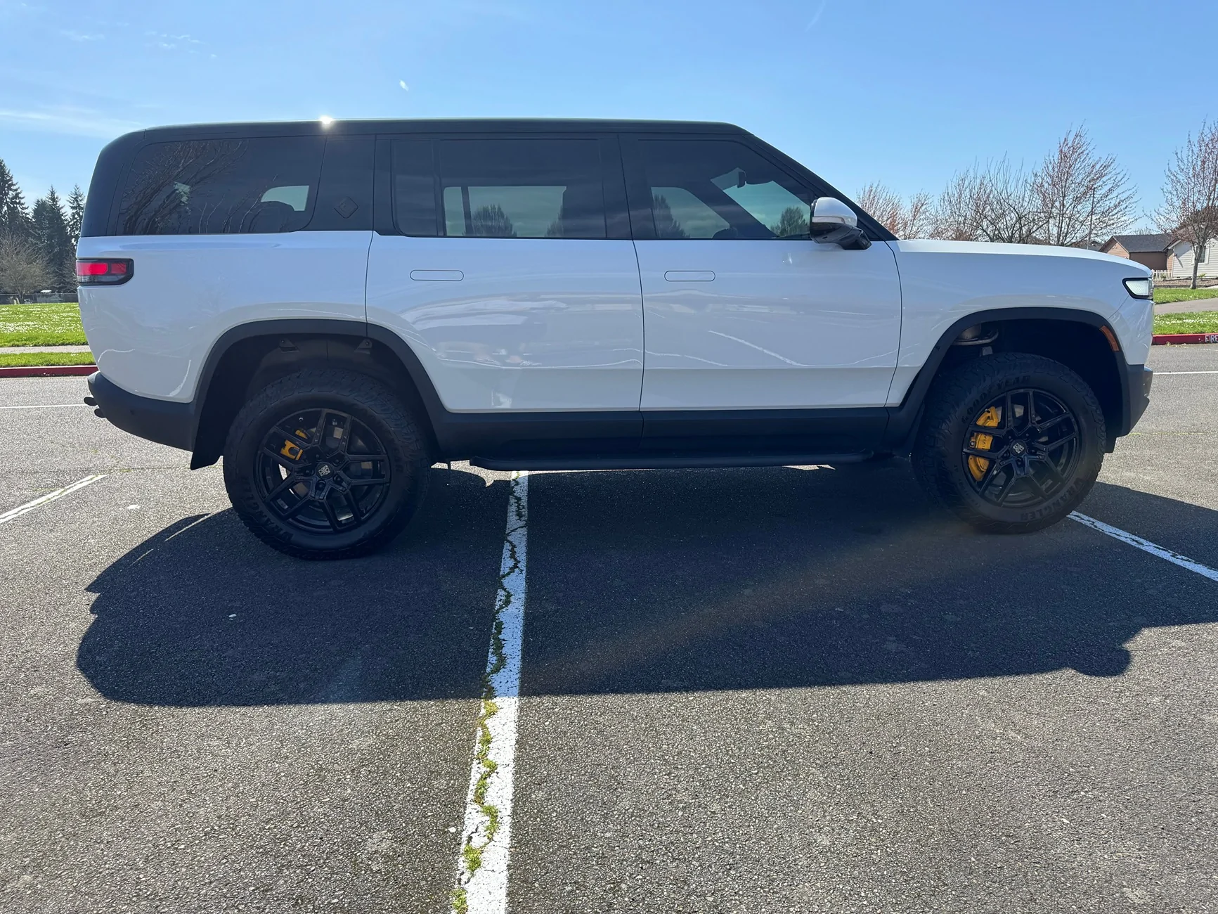 Rivian R1T R1S 2024 Rivian R1S , Launch Edition , QUAD.  $69999 2026-03-28 12-23-48