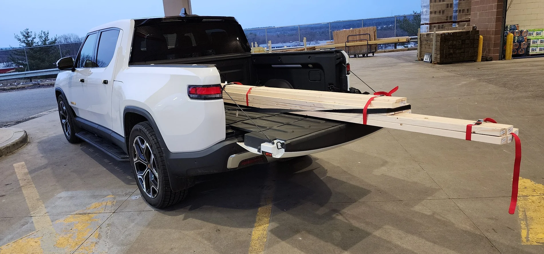 Rivian R1T R1S What did you do TO / WITH your Rivian today? 🧰 1000052487