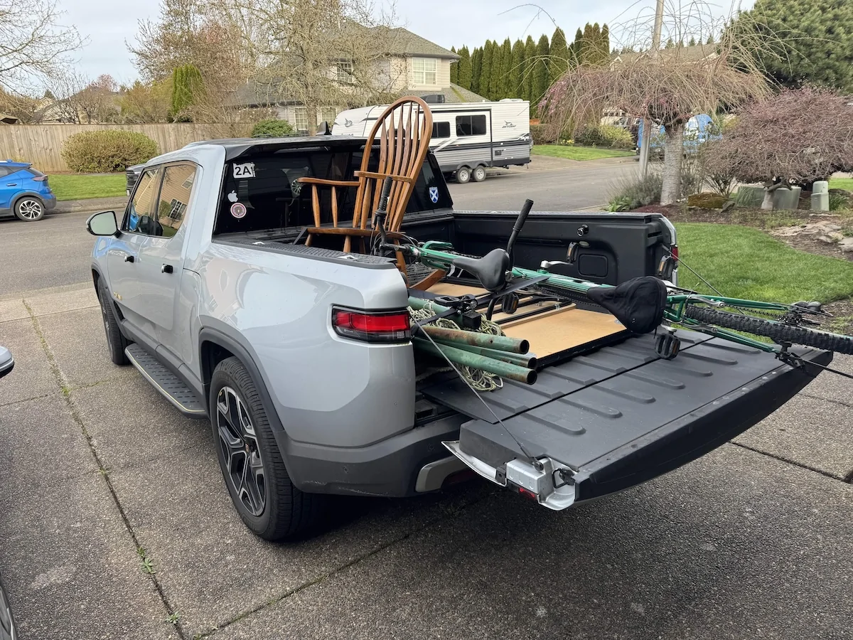 Rivian R1T R1S What did you do TO / WITH your Rivian today? 🧰 Moving