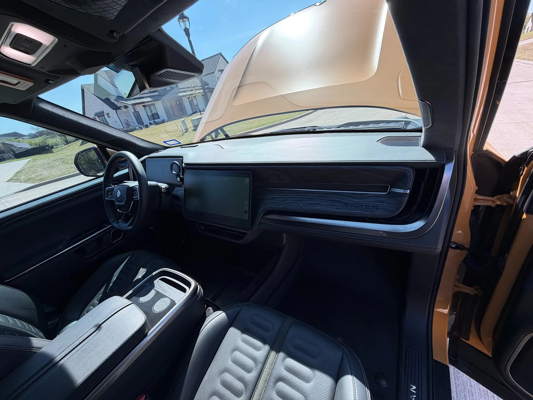 Rivian R1T R1S 2023 R1S Quad Motor Adventure AWD | Large Pack | Compass Yellow | Full PPF | ~25,150 Mi | $65,500 Rivian_R1S_Interior_Dashboard_Passenger_Sid