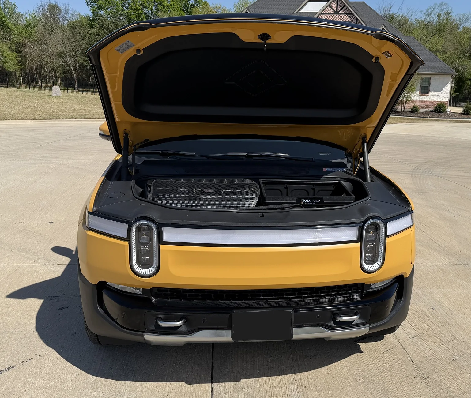 Rivian R1T R1S 2023 R1S Quad Motor Adventure AWD | Large Pack | Compass Yellow | Full PPF | ~25,150 Mi | $65,500 012 - Rivian_R1S_Frunk_Open_Front_Vi