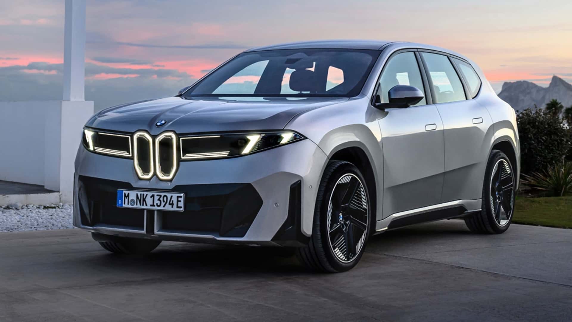 Rivian R1T R1S Rival: 2026 BMW iX3 reviews are impressive... R2 has its work cut out 2026-bmw-ix3