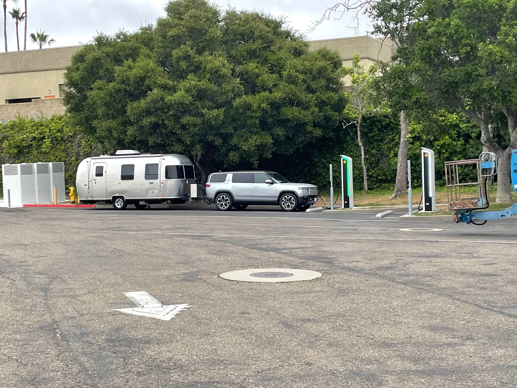 Rivian R1T R1S Towing + Efficiency: Please post your experience! IMG_6789