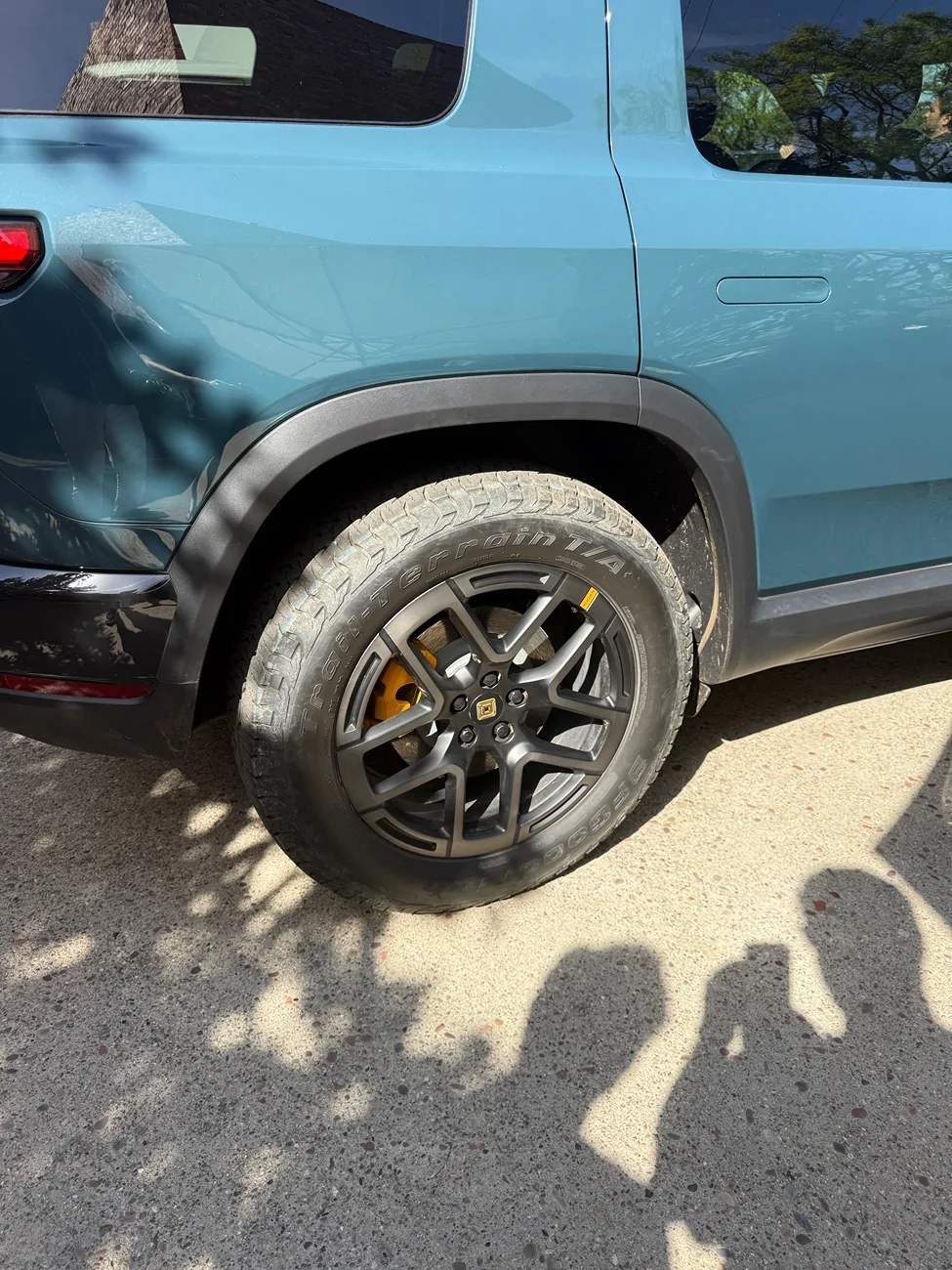 Rivian R1T R1S R2 at Venice Beach Block Party (Catalina Cove, Launch Green, Half Moon Grey, Glacier White, Midnight Black) 152518-84d8395a11896fb1f8cf540b96bb3cbd (1)