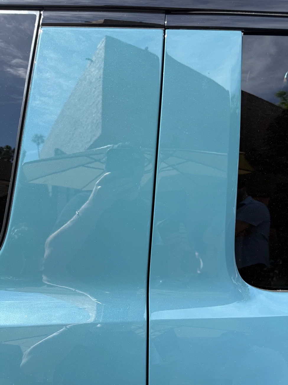 Rivian R1T R1S R2 at Venice Beach Block Party (Catalina Cove, Launch Green, Half Moon Grey, Glacier White, Midnight Black) 152518-84d8395a11896fb1f8cf540b96bb3cbd (1)