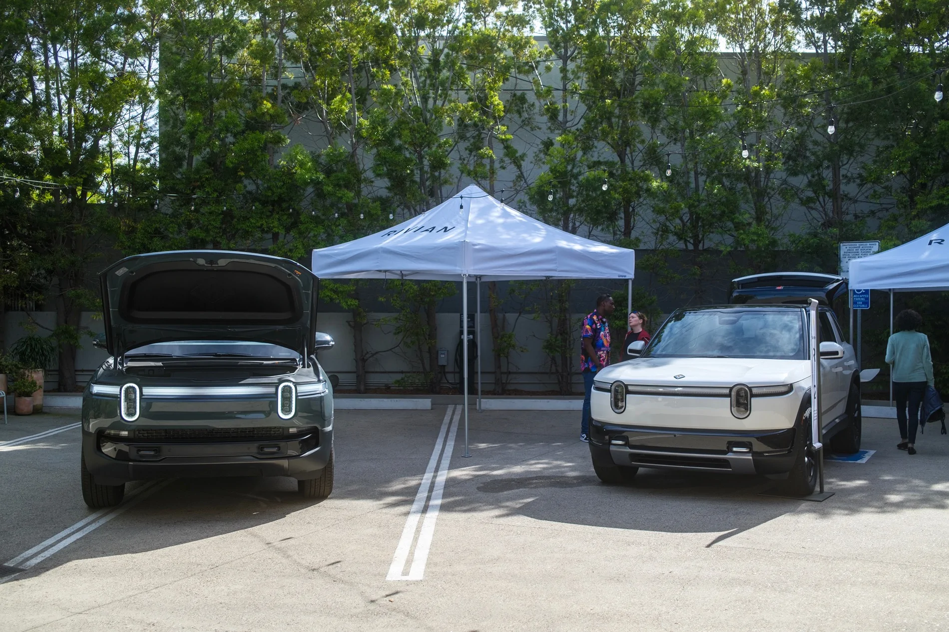 Rivian R1T R1S R2 at Venice Beach Block Party (Catalina Cove, Launch Green, Half Moon Grey, Glacier White, Midnight Black) 152518-84d8395a11896fb1f8cf540b96bb3cbd (1)