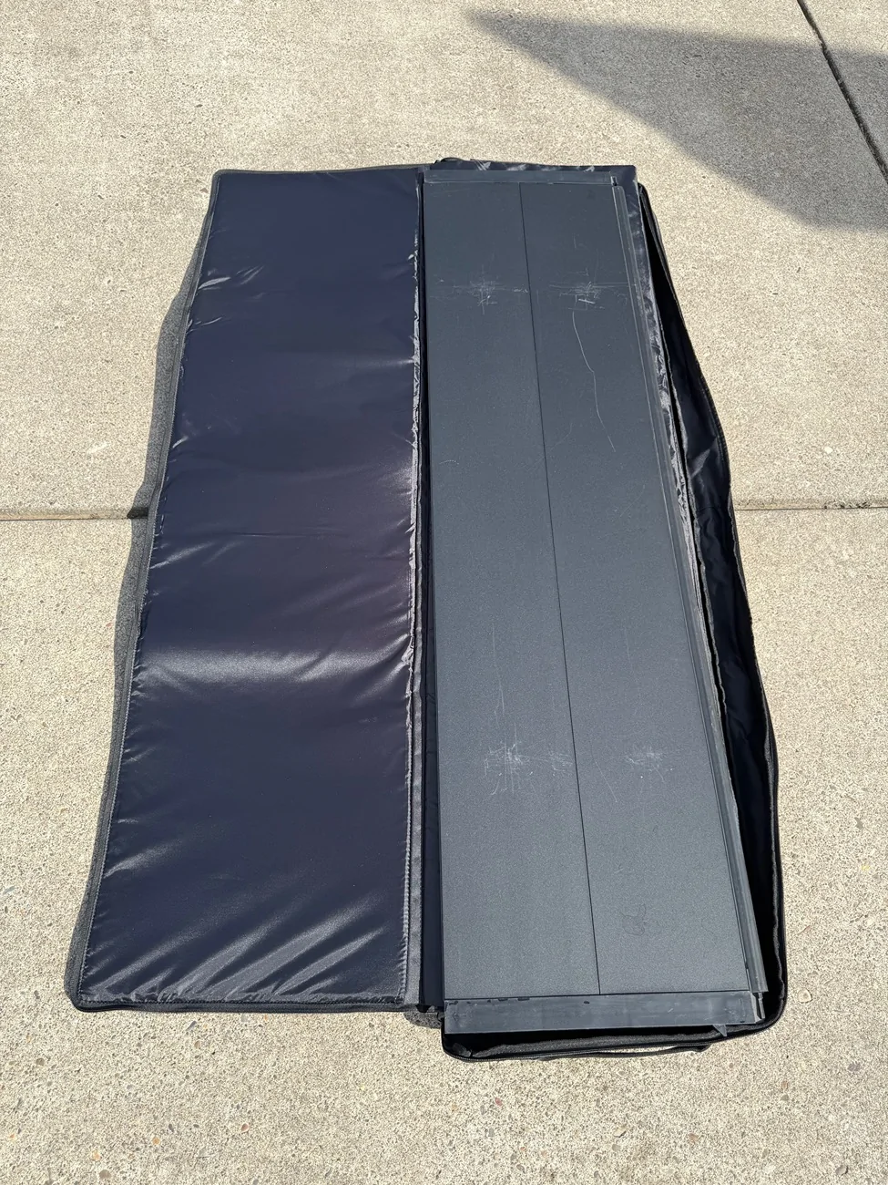 Rivian R1T R1S Rivian Manual Tonneau Cover, $400 OBO IMG_0010