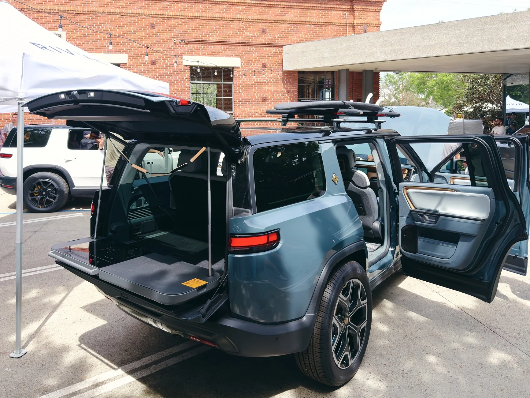 Rivian R1T R1S R2 at Venice Beach Block Party (Catalina Cove, Launch Green, Half Moon Grey, Glacier White, Midnight Black) 661525625_10245129797245983_580988434697062671_n