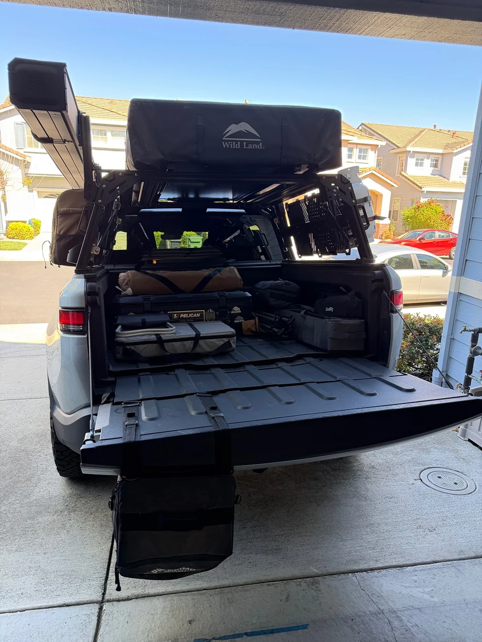Rivian R1T R1S Bed Rack options from Xtrusion Overland IMG_2450