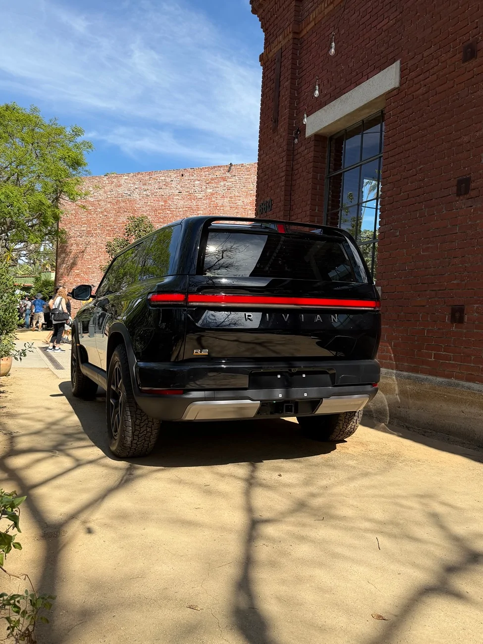 Rivian R1T R1S R2 at Venice Beach Block Party (Catalina Cove, Launch Green, Half Moon Grey, Glacier White, Midnight Black) tempImage35raTs
