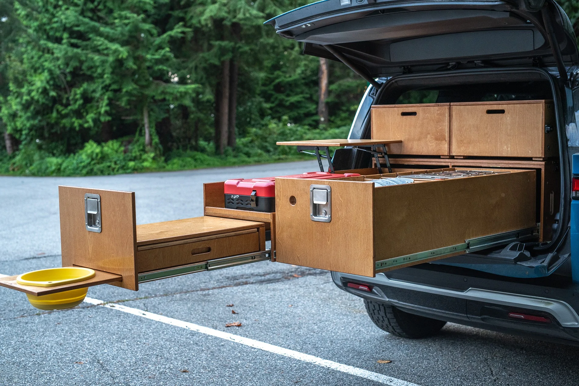 Rivian R1T R1S 2023 Rivian R1S, Adventurer's Dream Package, Quad-Motor $62000 _DSC6956