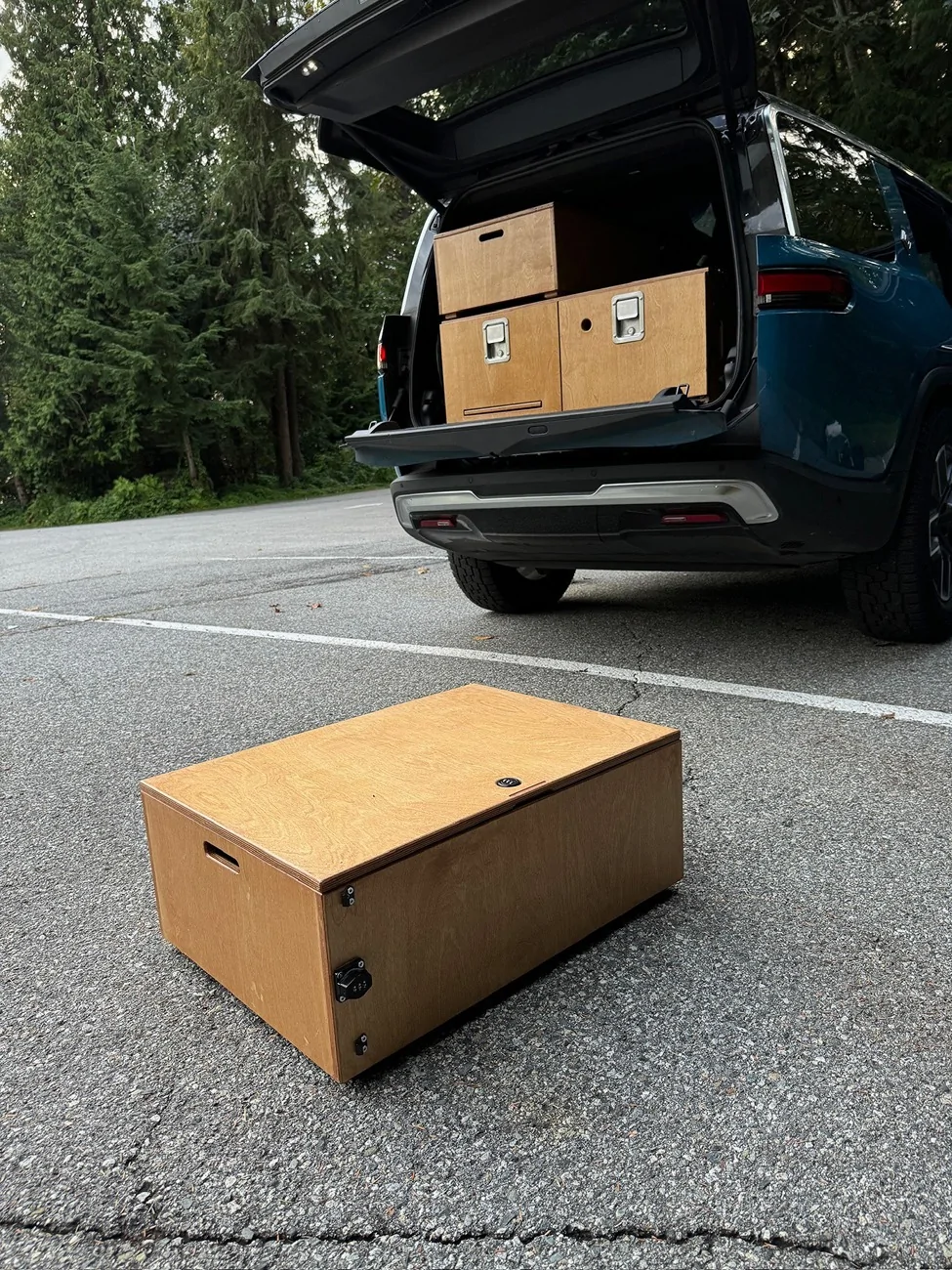 Rivian R1T R1S 2023 Rivian R1S, Adventurer's Dream Package, Quad-Motor $62000 8110A1C3-06F3-4584-9500-355E52BC367E