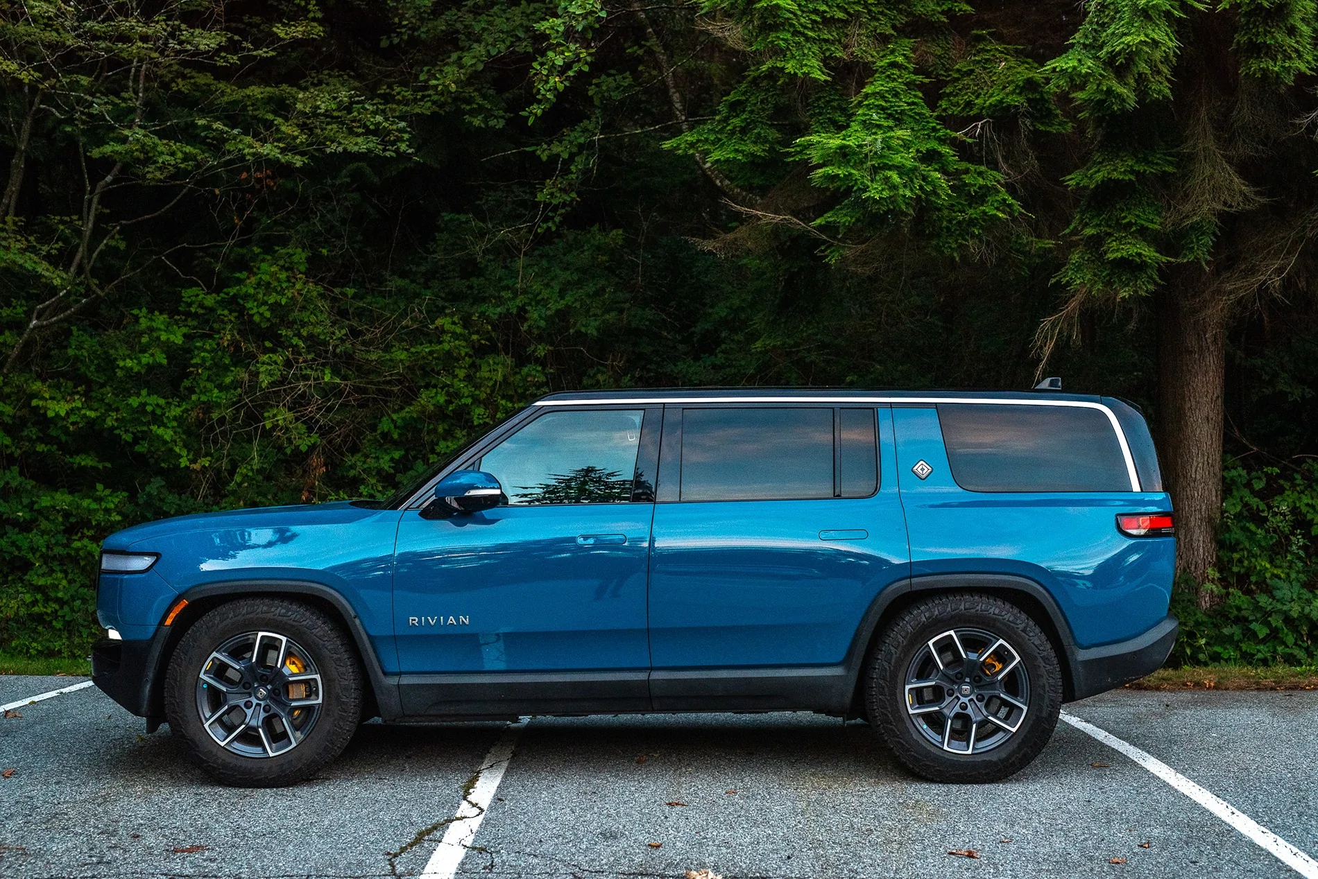 Rivian R1T R1S 2023 Rivian R1S, Adventurer's Dream Package, Quad-Motor $62000 _DSC6964