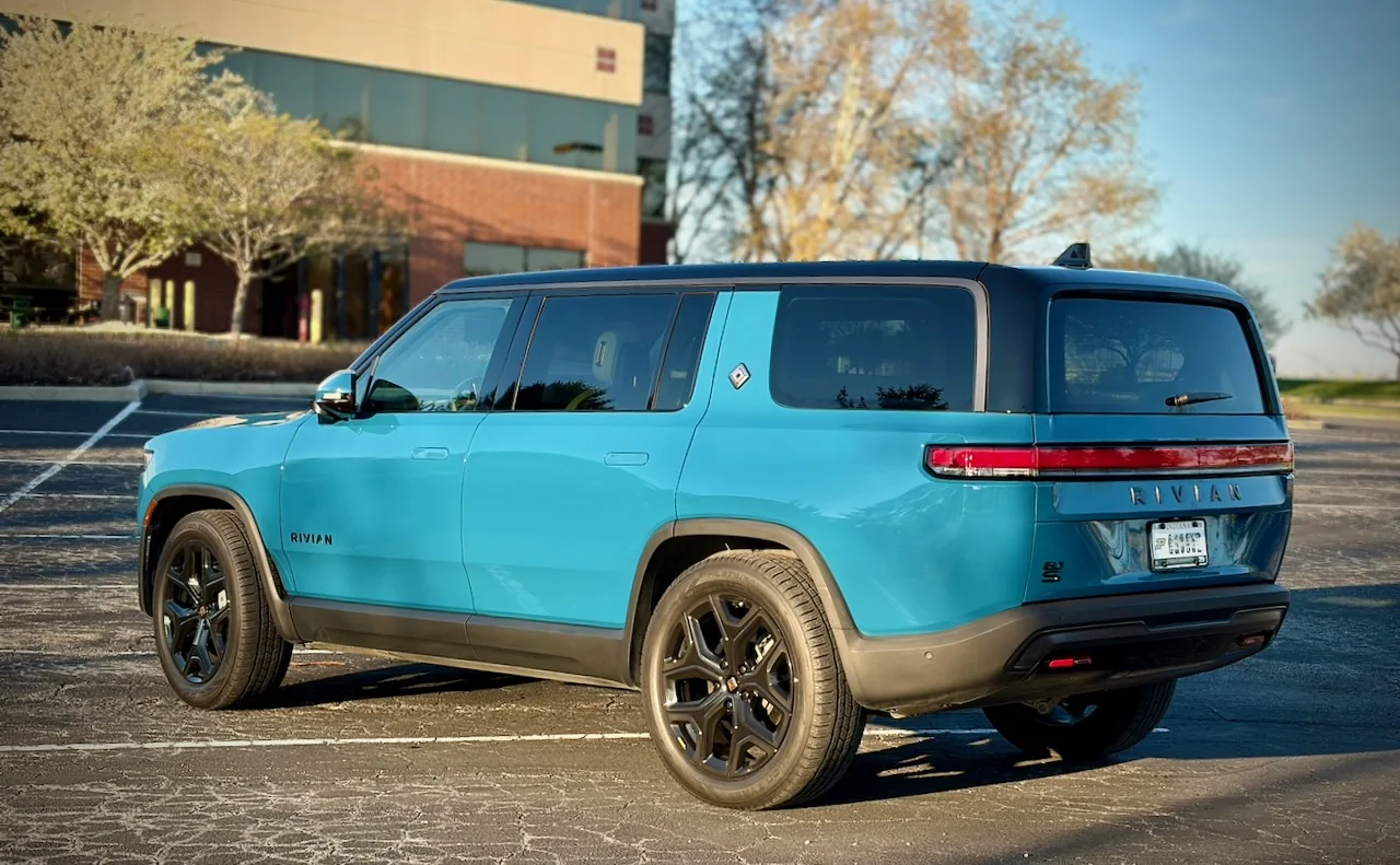 Rivian R1T R1S What did you do TO / WITH your Rivian today? 🧰 Library - 4 of 10