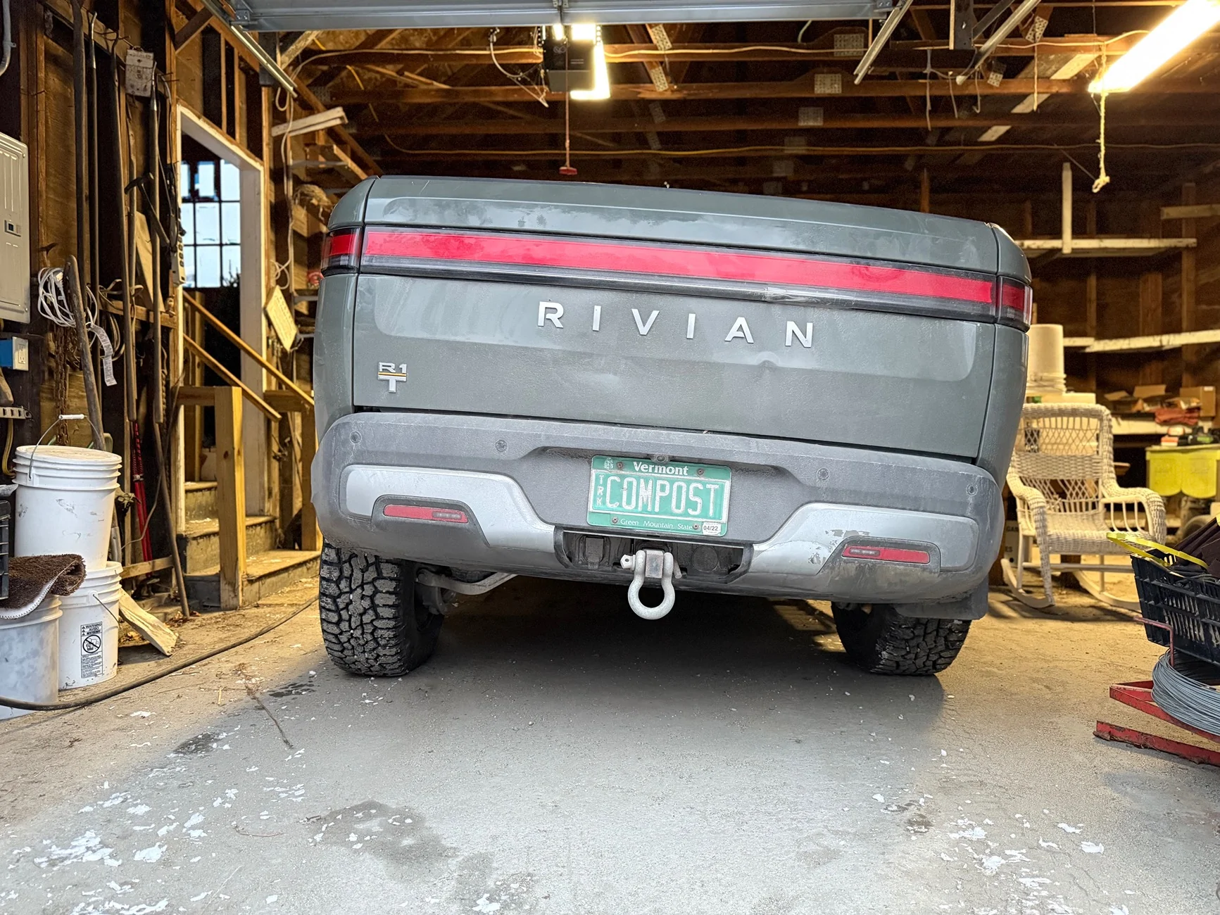 Rivian R1T R1S Front suspension dropping slowly while parked, normal? 1775789435930-a5