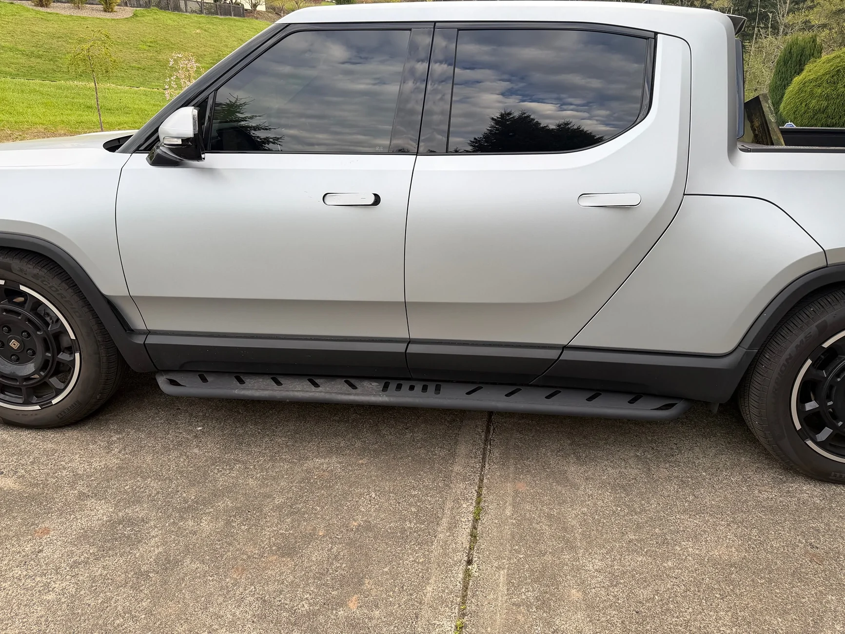 Rivian R1T R1S Free EVBase runnnng boards from 2025 R1T IMG_3356