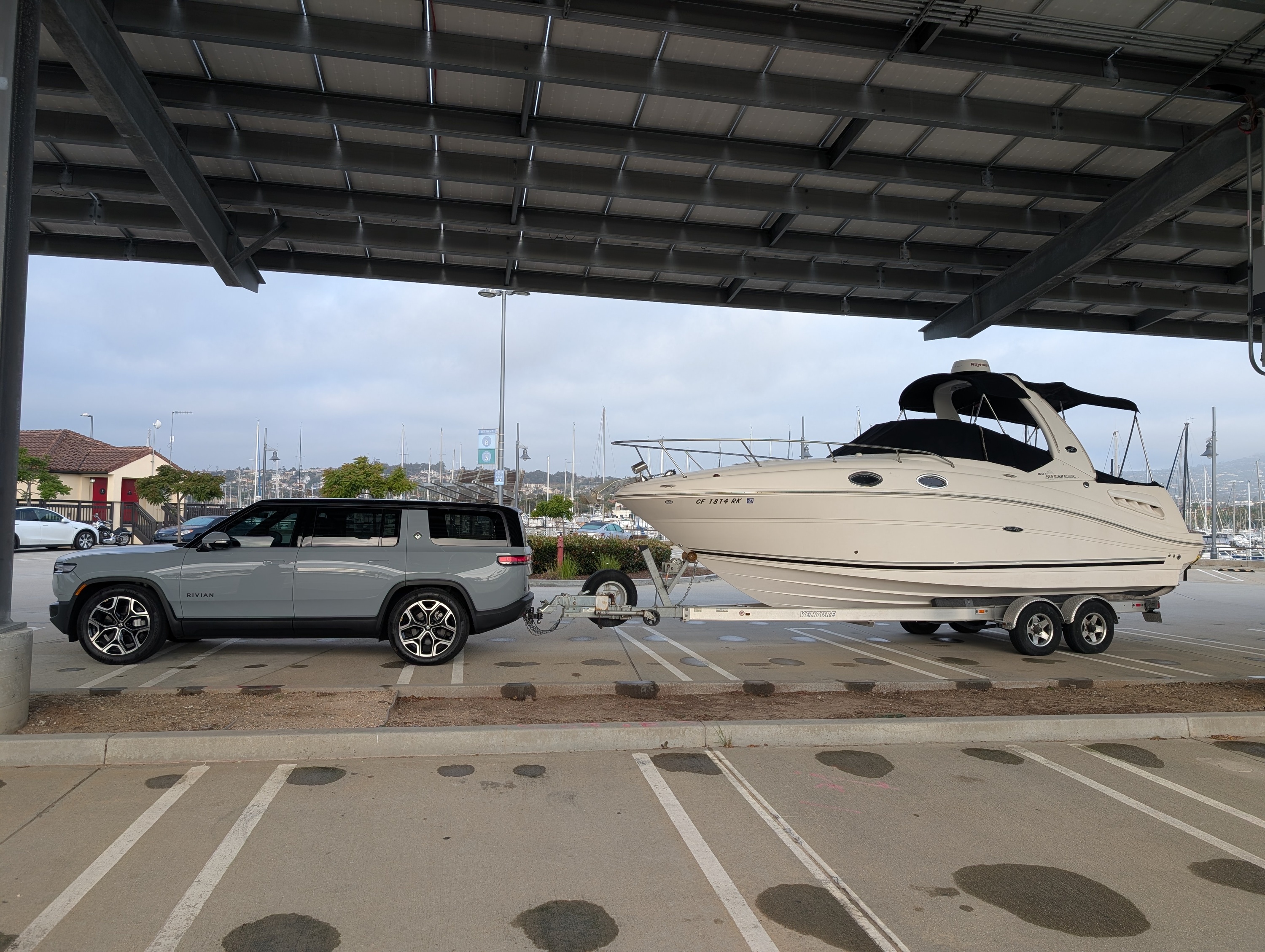 Rivian R1T R1S R1T Towing Experience: 7000 lbs Trailer luTzx39