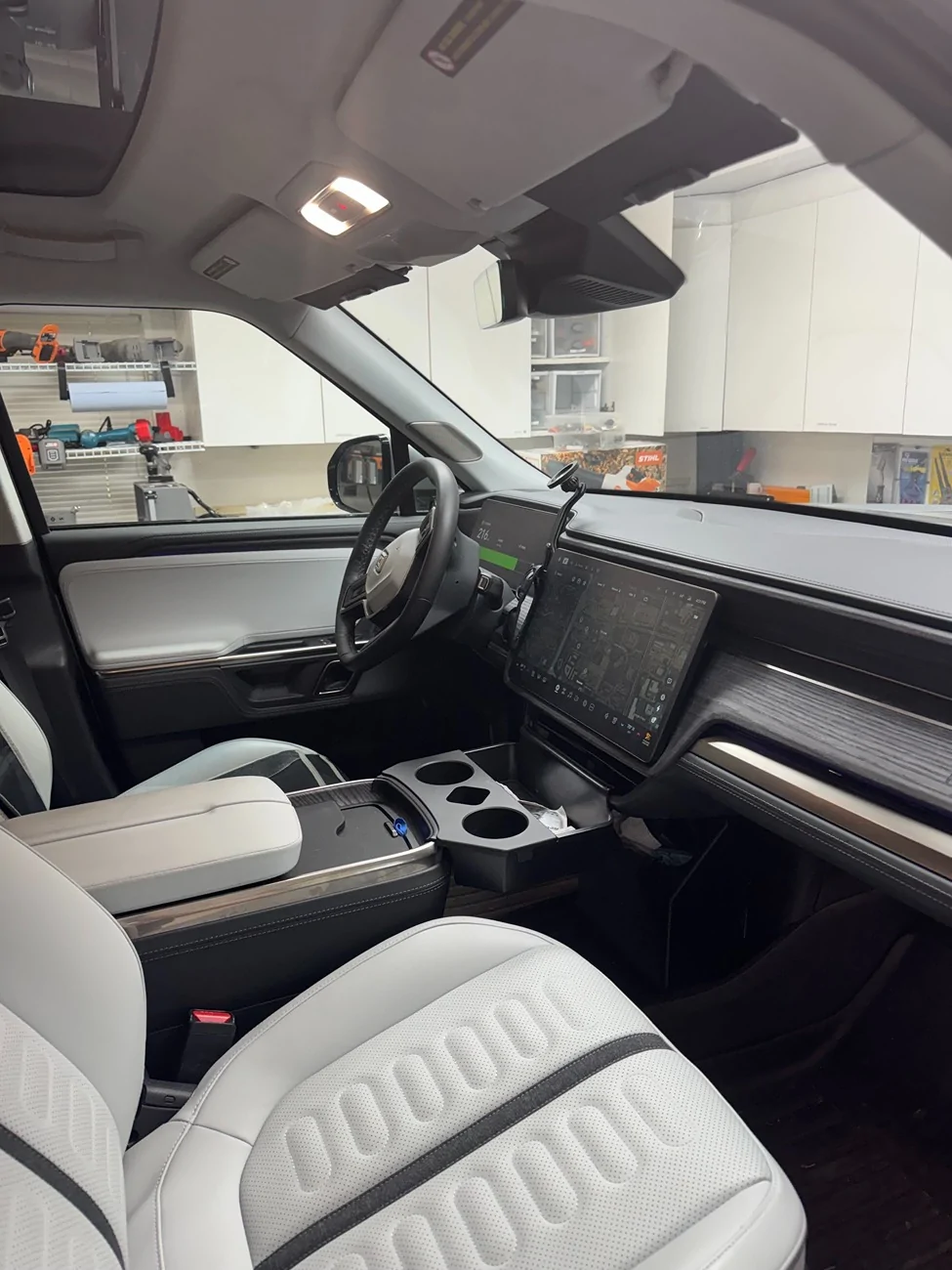 Rivian R1T R1S Addvisor installed in Gen 1 R1S (dual sun visor set up) IMG_7043