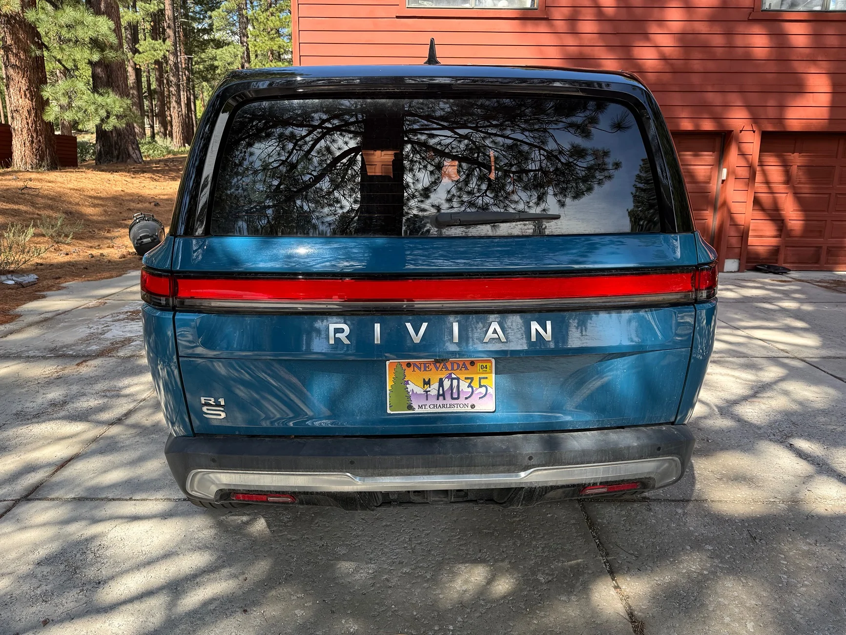 Rivian R1T R1S 2024 Rivian R1S Blue Dual Large with Ocean Coast interior near Lake Tahoe $64k IMG_5714