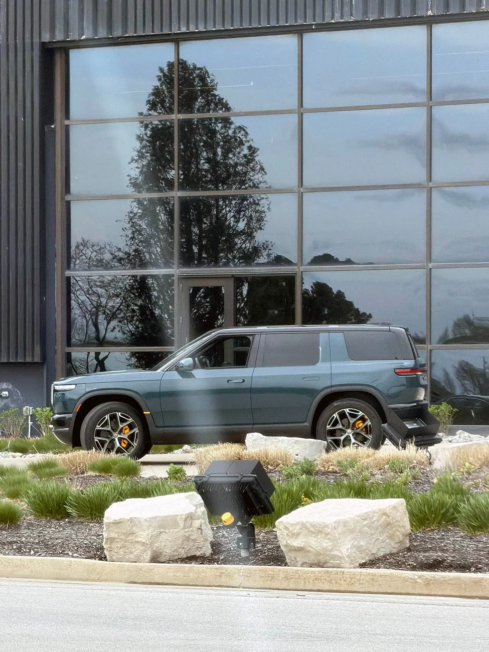 Rivian R1T R1S Employee R2 deliveries spotted @ Normal plant catalina cove rivian r2 delivery 3