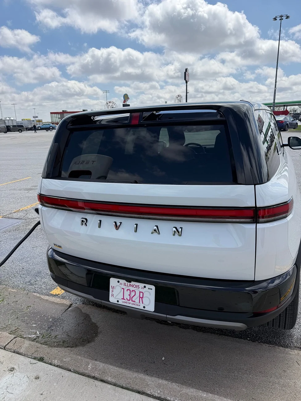 Rivian R1T R1S Glacier White R2 Rivians spotted in Irvine & LAX IMG_7309