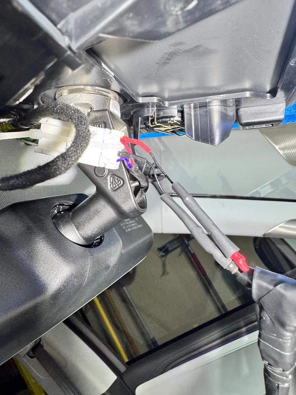 Rivian R1T R1S Radar & Dash Cam Combo 12V power from Review View Mirror IMG_0814