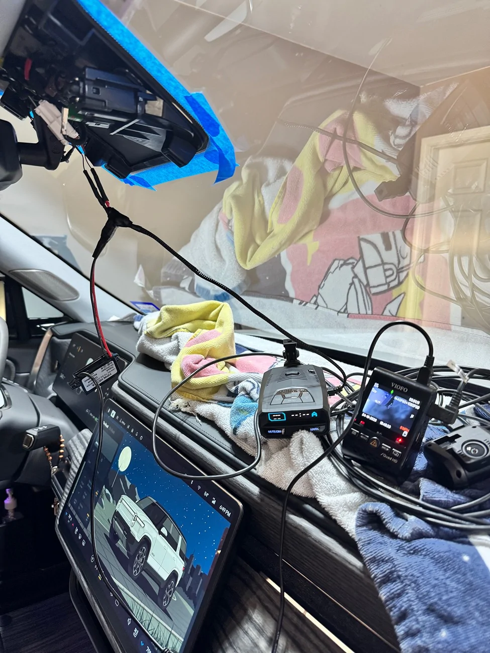 Rivian R1T R1S Radar & Dash Cam Combo 12V power from Review View Mirror IMG_0817