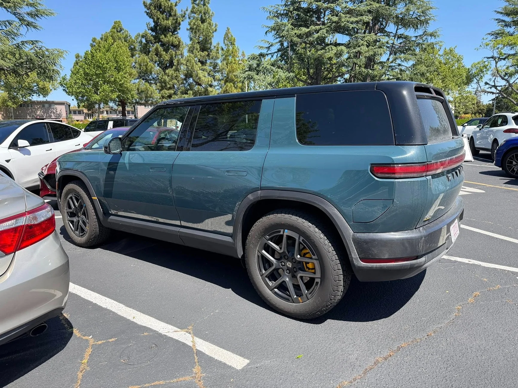 Rivian R1T R1S Catalina Cove R2 Launch Edition on road (video) and non-Launch Edition in Rivian parking lot (pics) Rivian R2 Catalina Cove blue green color 3