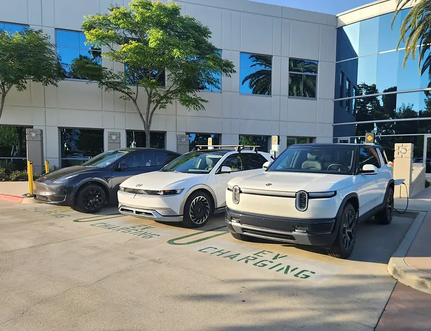 R2 vs Ioniq 5, Model 3, ID.4 -- side by side comparison photos 4.webp