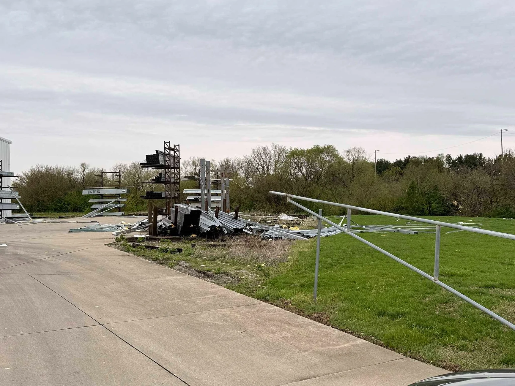Rivian R1T R1S R2 Factory (Building 2 - Body Shop and General Assembly) damaged by tornado storm (April 17) HGMgU3pXoAAO6ud