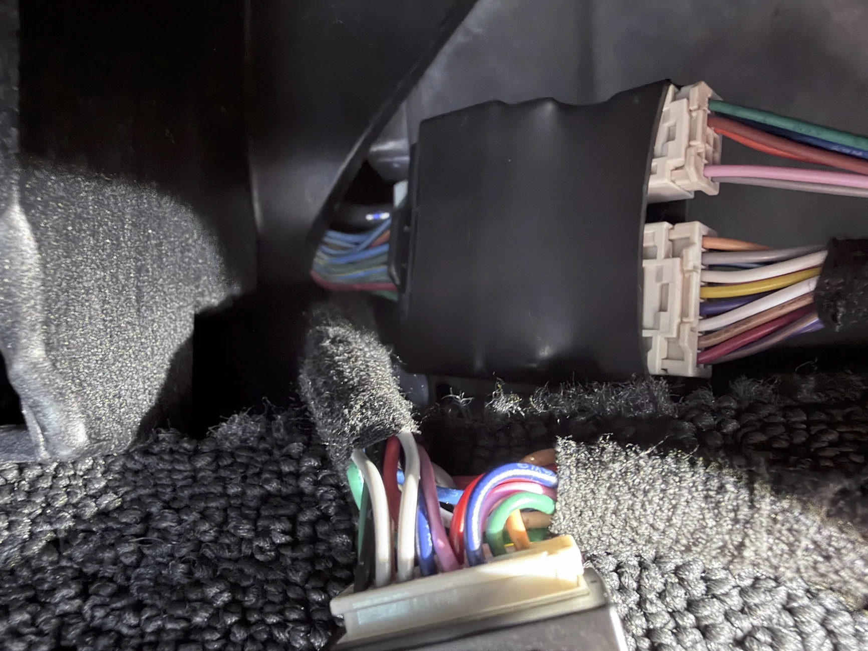 Rivian R1T R1S Comma 4 - can't get longitudinal enabled with lukas longitudinal harness IMG_1004
