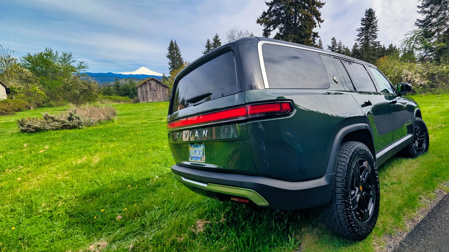 Rivian R1T R1S 2025 Rivian R1S Gen 2 Adventure $85,500 PXL_20260417_223632626