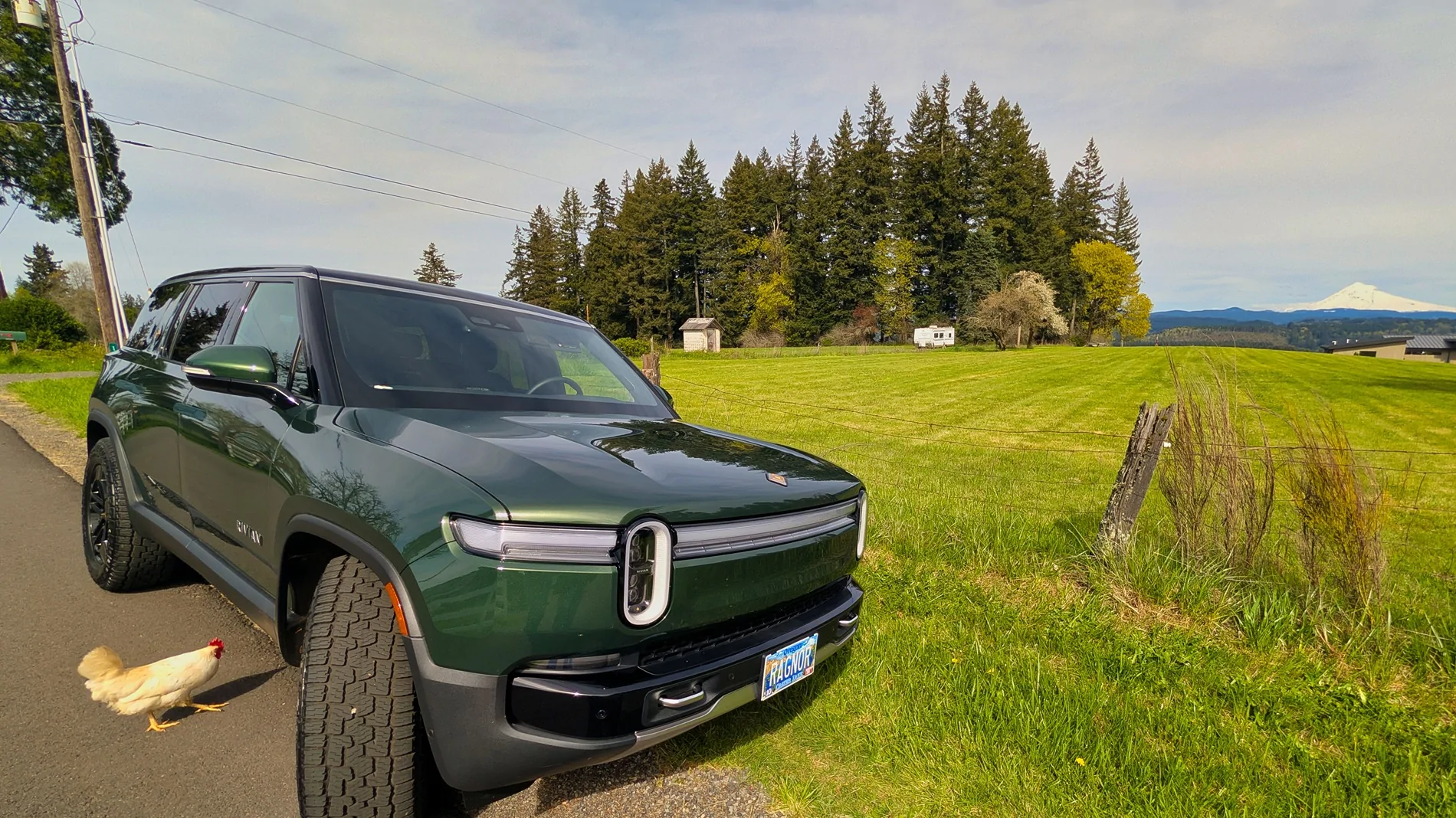 Rivian R1T R1S 2025 Rivian R1S Gen 2 Adventure $85,500 PXL_20260417_224126805