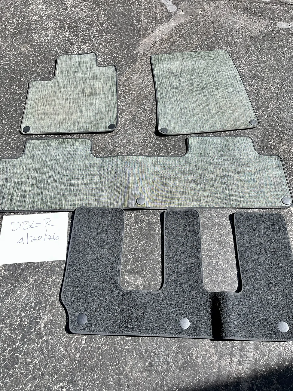 Rivian R1T R1S FS: R1S Gen 1 Chilewich Mats Carpet2