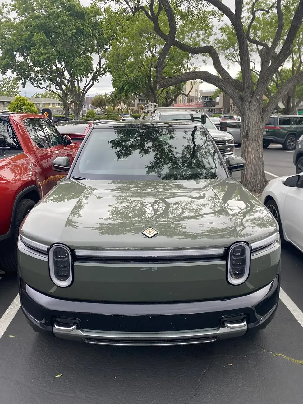 Rivian R1T R1S Launch Green R2 exterior & interior - latest pictures (block party & public sightings) Launch Green R2 Rivian Exterior & Interior pictures photos 14